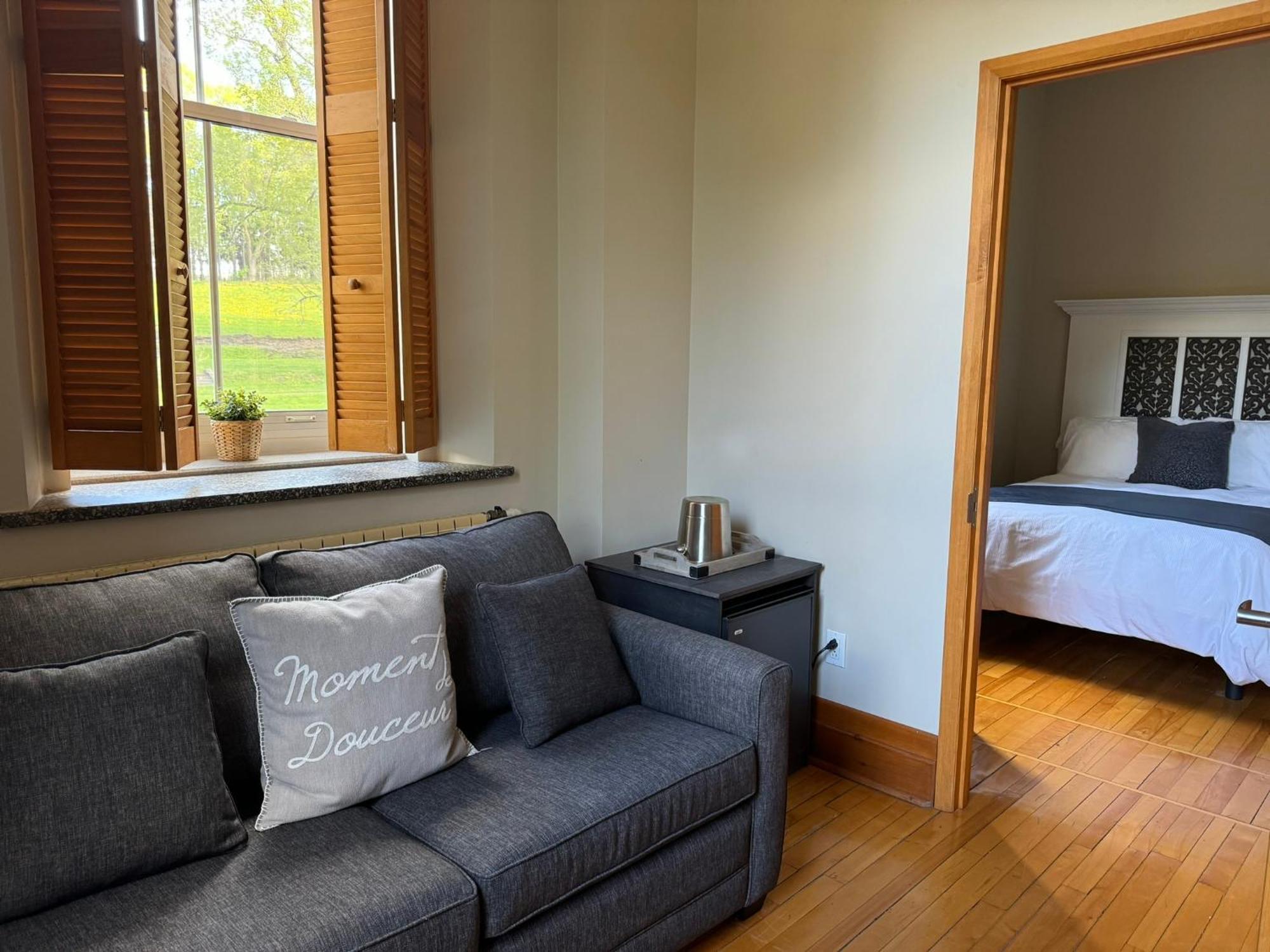 Auberge De L'Abbaye D'Oka Экстерьер фото