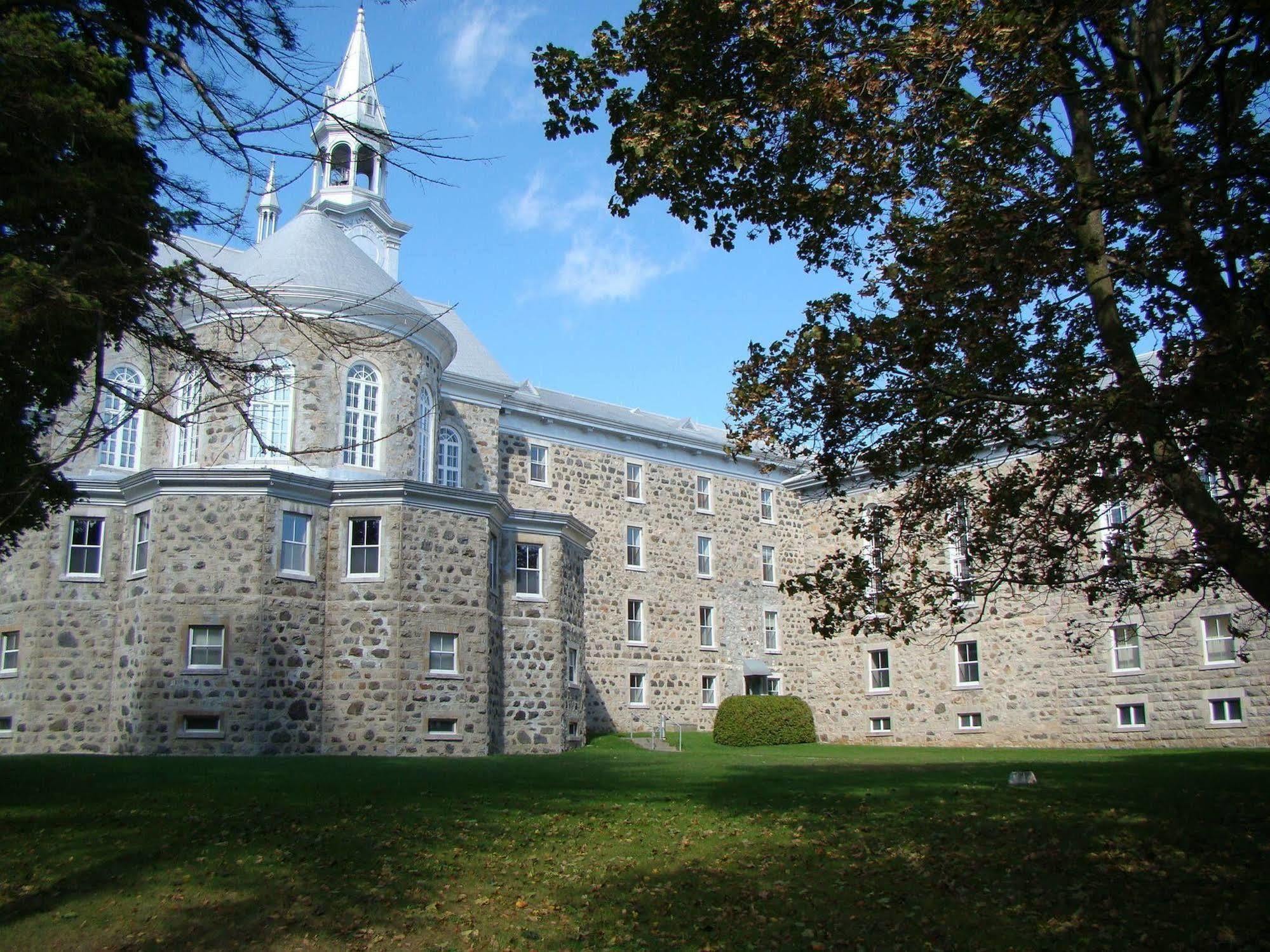 Auberge De L'Abbaye D'Oka Экстерьер фото