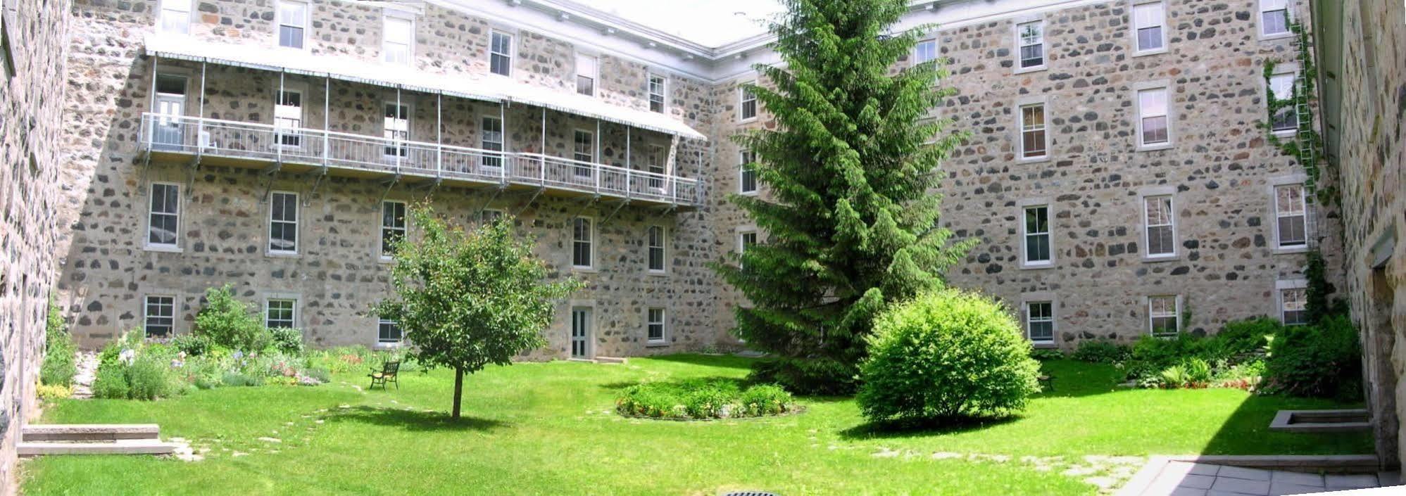 Auberge De L'Abbaye D'Oka Экстерьер фото